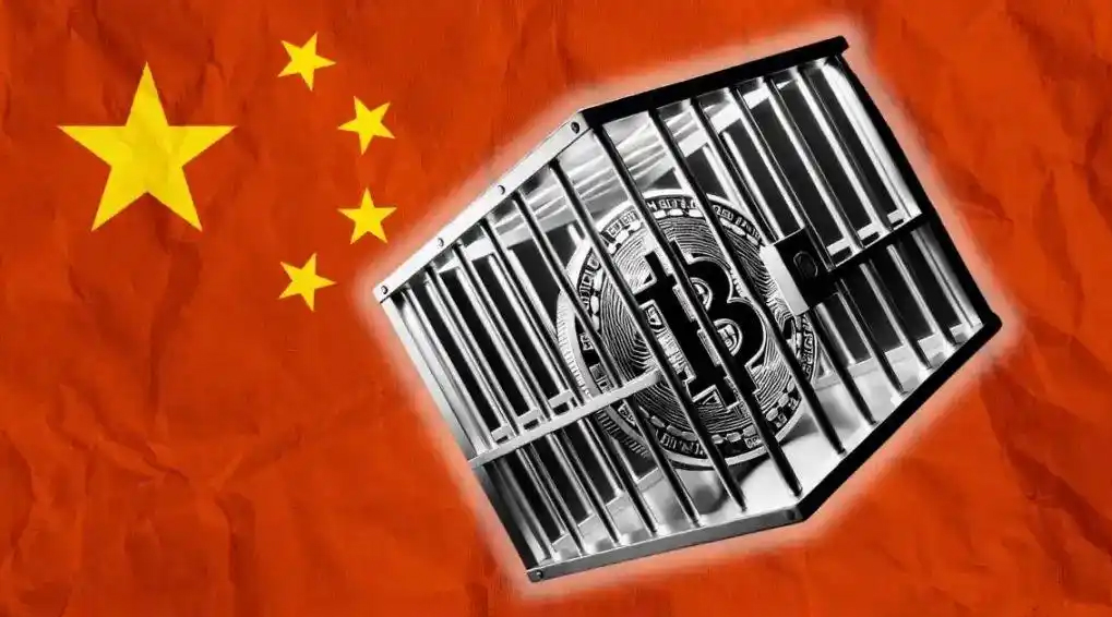 这一立场表明:中国监管层将任何不受其控制的、去中心化的数字货币,特别是可能挑战人民币地位的稳定币,视为潜在的金融风险与威胁 在封堵私人加密货币的同时:中国正全力铺设自己的官方数字高速公路——数字人民币(e-CNY)。潘功胜的讲话中,有相当大的篇幅阐述了推动数字人民币发展的宏伟蓝图 他表示:人民银行将进一步优化数字人民币的管理体系,并支持更多商业银行参与其营运。为了系统化地推动其发展,中国已在上海设立“数字人民币国际营运中心”,专责跨境合作;同时在北京设立“数字人民币营运管理中心”,负责系统建设与维护。自2019年试点以来,数字人民币的累计交易额已超过14兆元人民币。 对加密货币的打击与推广数字人民币是同一枚硬币的两个方面。中国的战略是用一个由国家控制、完全透明且高效的数字支付系统取代混乱、去中心化的加密货币世界。数字人民币不仅有助于提升支付效率,更重要的是,它能让中央银行对资金流动保持完全的监控,强化货币政策的传导效率,并在数字时代巩固国家的金融主权